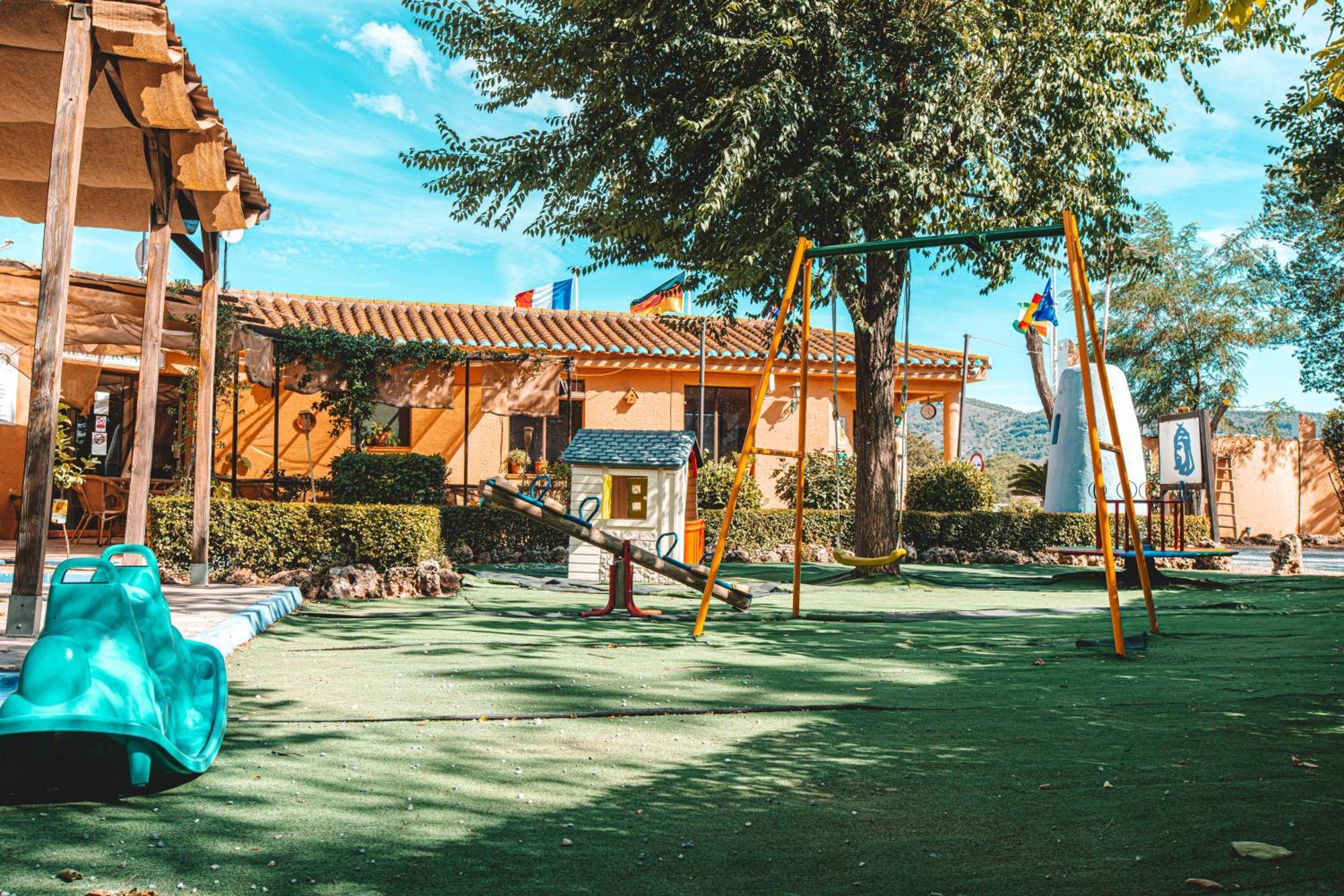 Camping & Bungalows Suspiro Del Moro Otura Εξωτερικό φωτογραφία